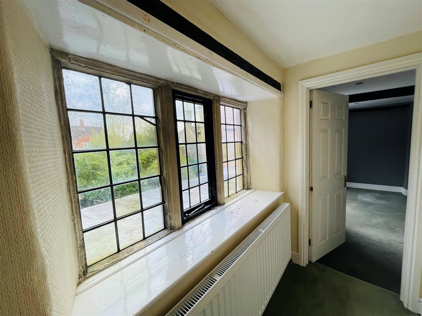 Shurnhold, Melksham Lock and Key